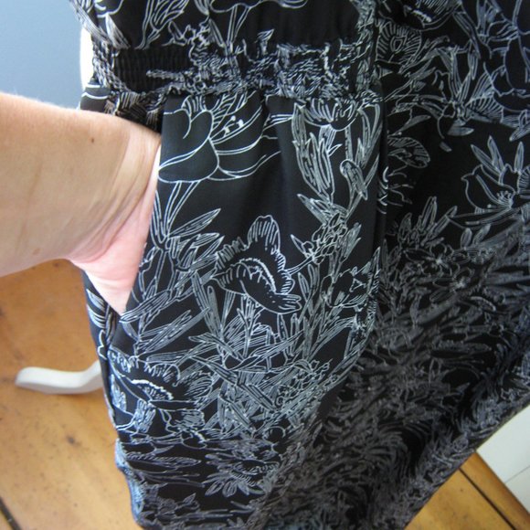 NWT Ann Taylor Floral Print Jumpsuit - Picture 5 of 5